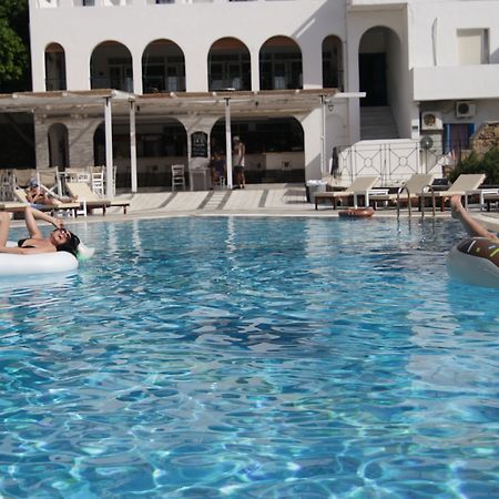 Armadoros Hotel / Ios Backpackers Exterior photo